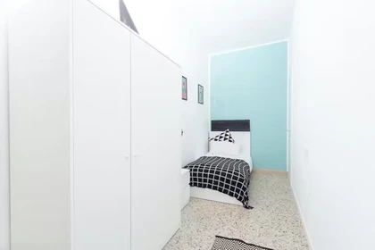 Bright private room in Rimini