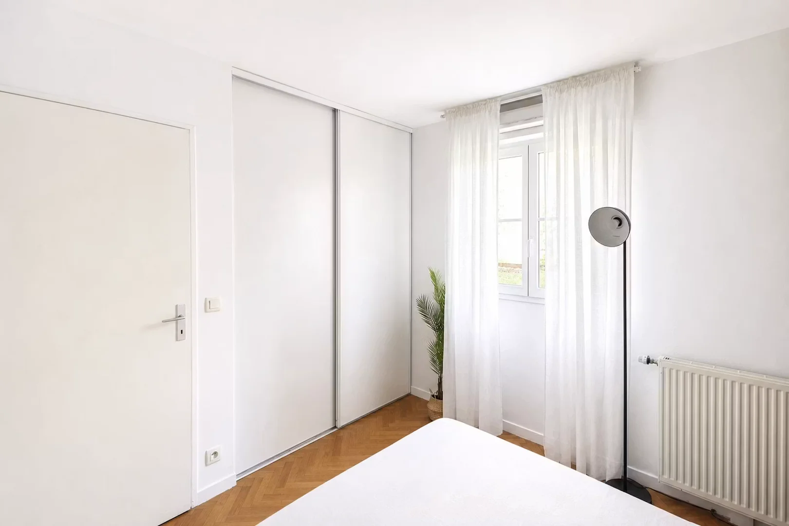 Studentenfreundliches Zimmer in mit modernen Annehmlichkeiten