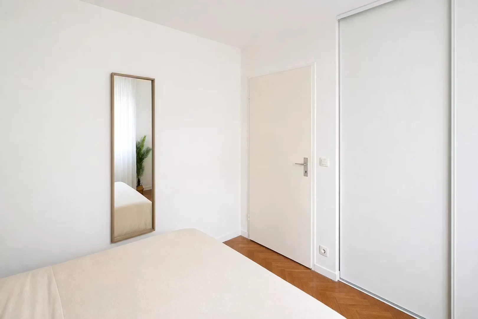 Funktionelles Studentenzimmer perfekt zum Studieren in