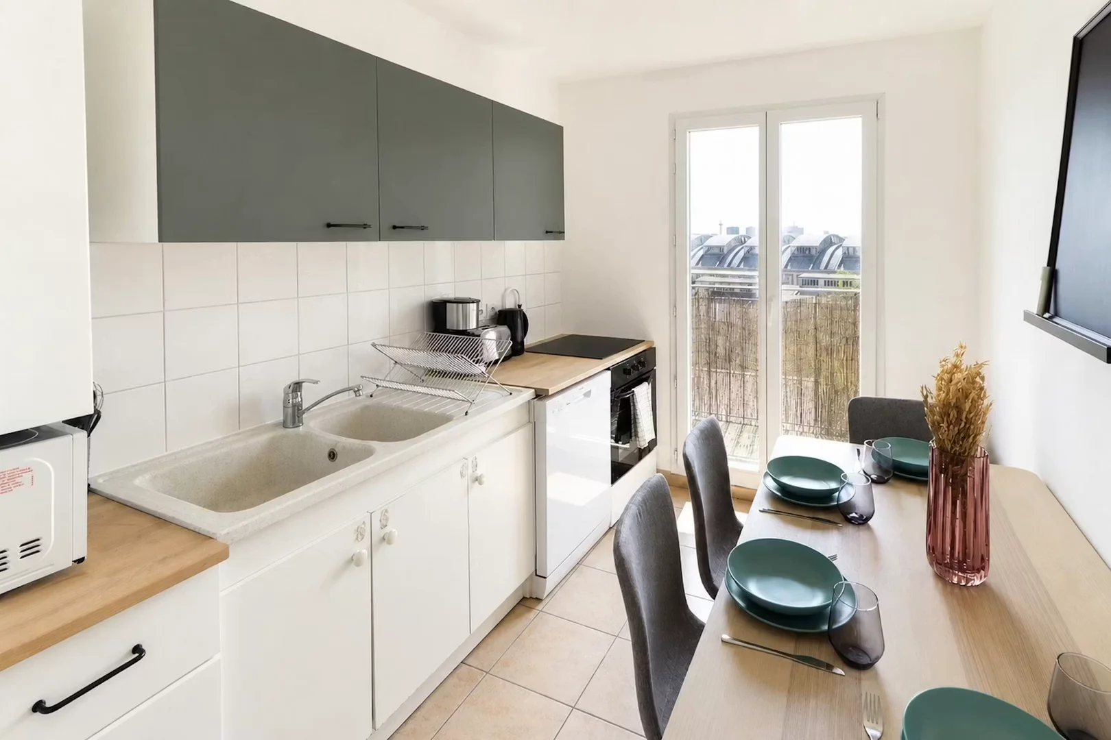 Quarto amigo do estudante em com comodidades modernas