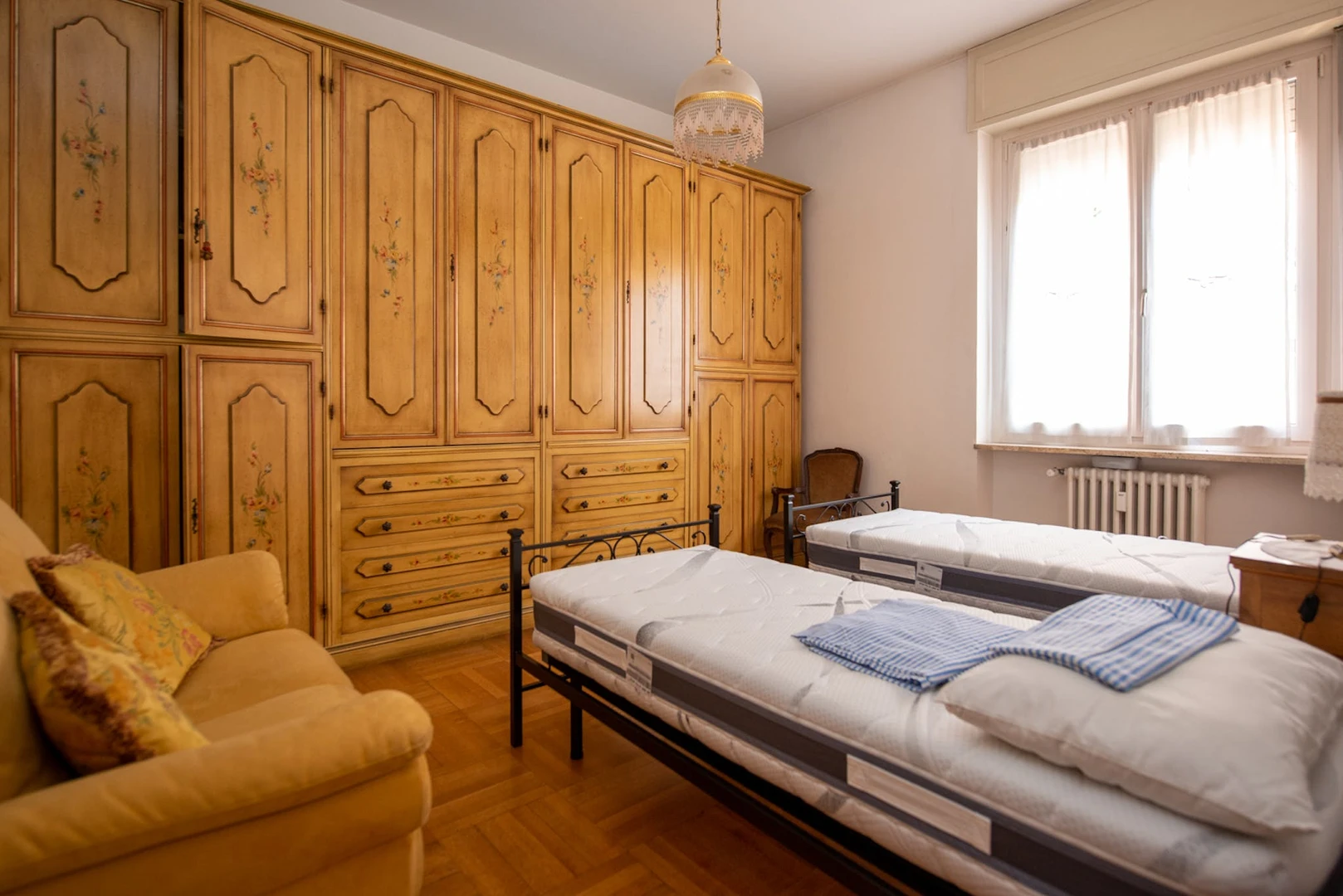 Zimmer mit Doppelbett zu vermieten verona