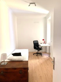 Quarto para alugar num apartamento partilhado em Lisboa