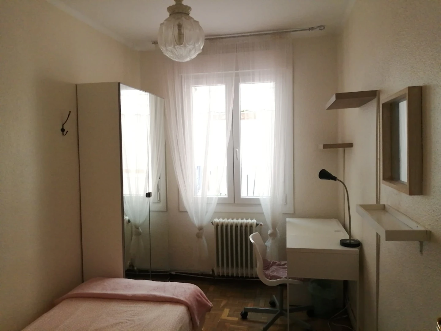Pamplona/iruña de çift kişilik yataklı kiralık oda