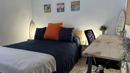 Cheap private room in Cartagena