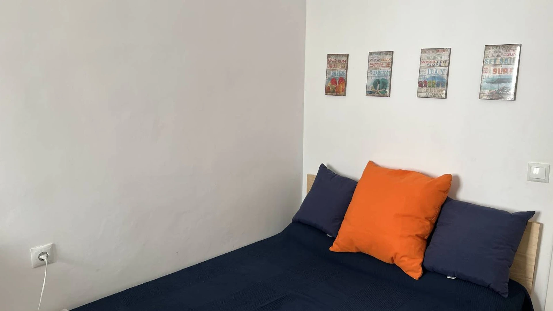 Chambre à louer dans un appartement en colocation à Carthagène