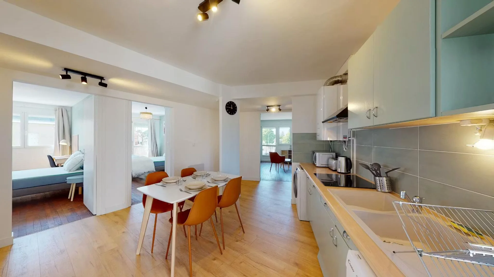 Habitación acogedora para estudiantes disponible en 