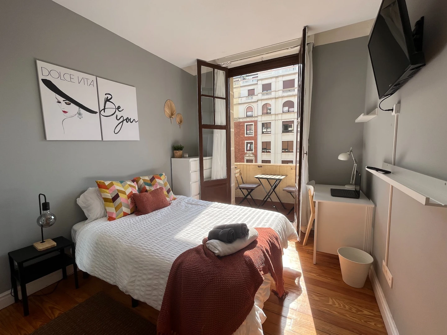 3 yatak odalı dairede ortak oda Bilbao