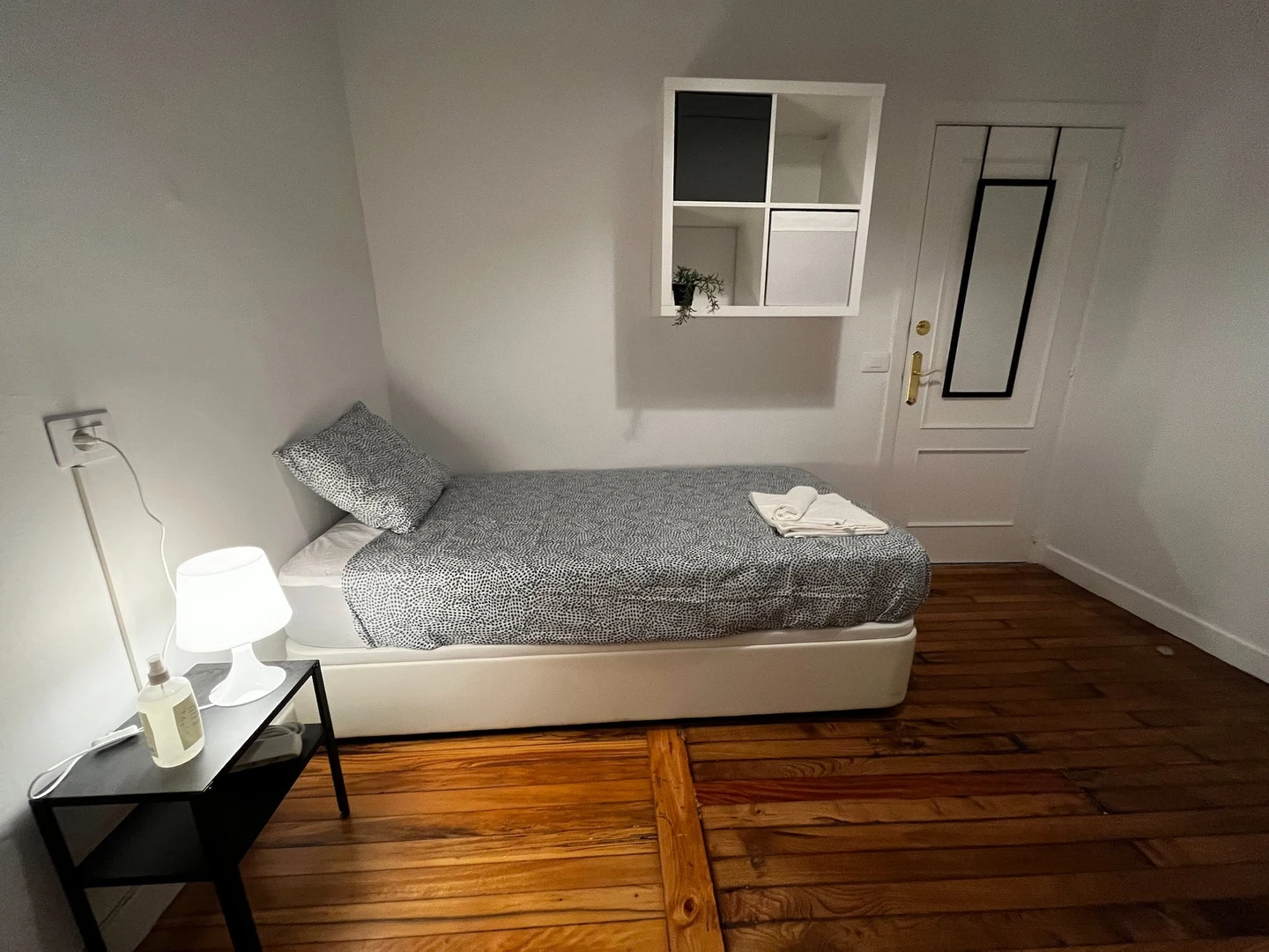 3 yatak odalı dairede ortak oda Bilbao