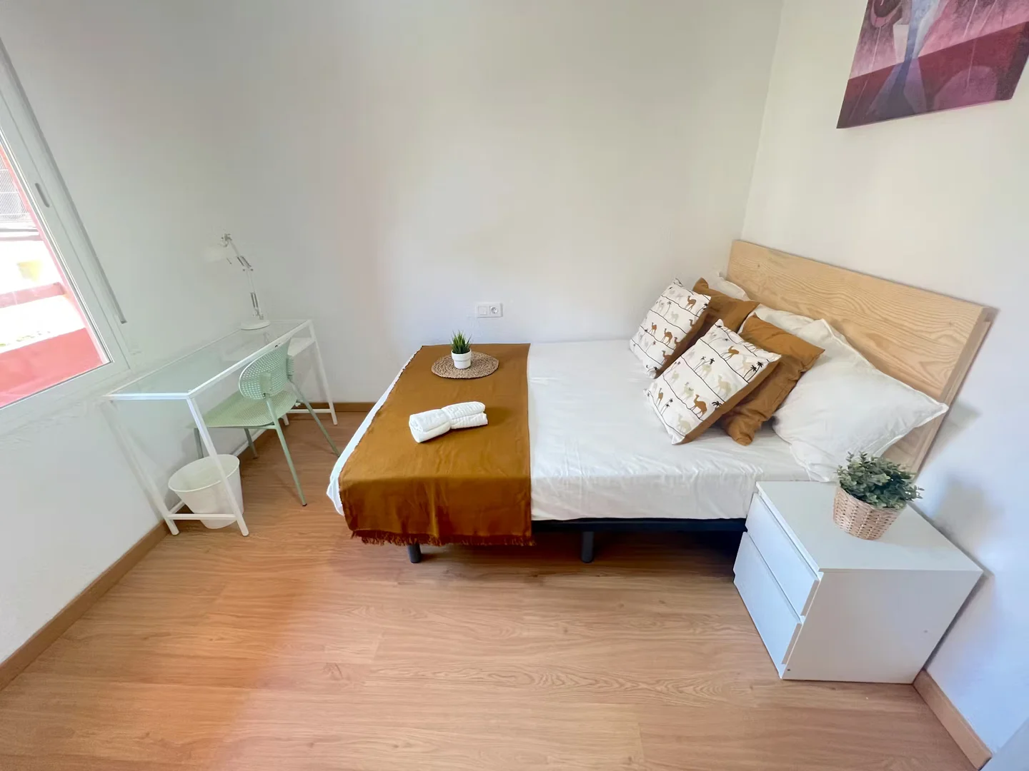 Stanza per studenti luminosa e ariosa con facile accesso all'università a 