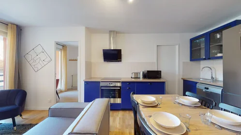 Chambre privée à Boulevard Boues, 3rd Arrondissement, image 6 de 10