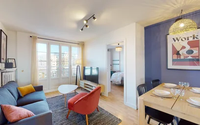 Quarto para alugar com cama de casal em {area}