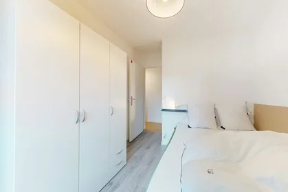 Stanza privata in Rue des Cervoisiers, La Plaine Saint-Denis, immagine 1 di 3