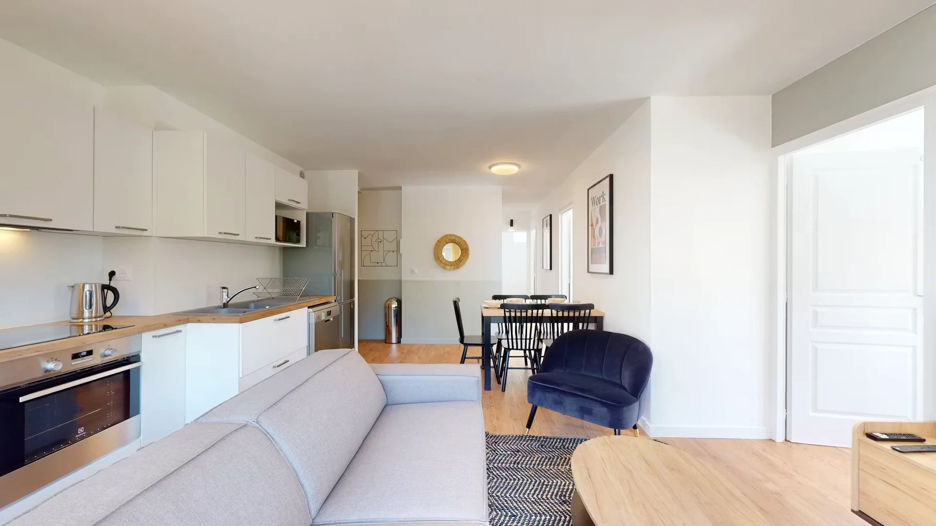 Affordable room for students with ample lighting in 