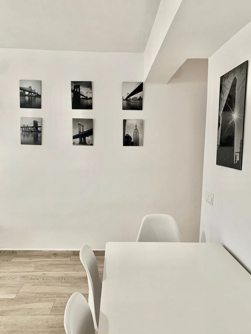 Cheap private room in Malaga