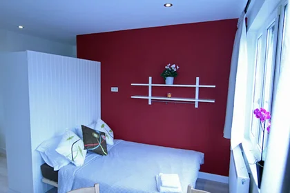 Logement entier à Rue Verbist, Sint-Joost, image 1 de 7