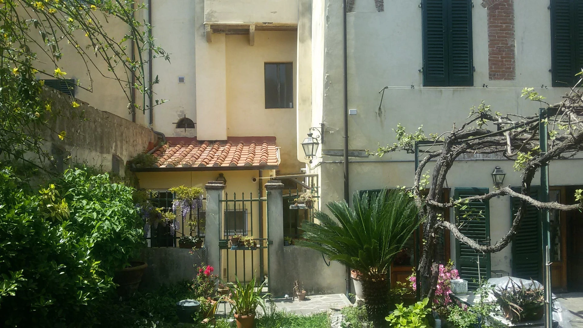 Alojamiento con 3 habitaciones en Pisa
