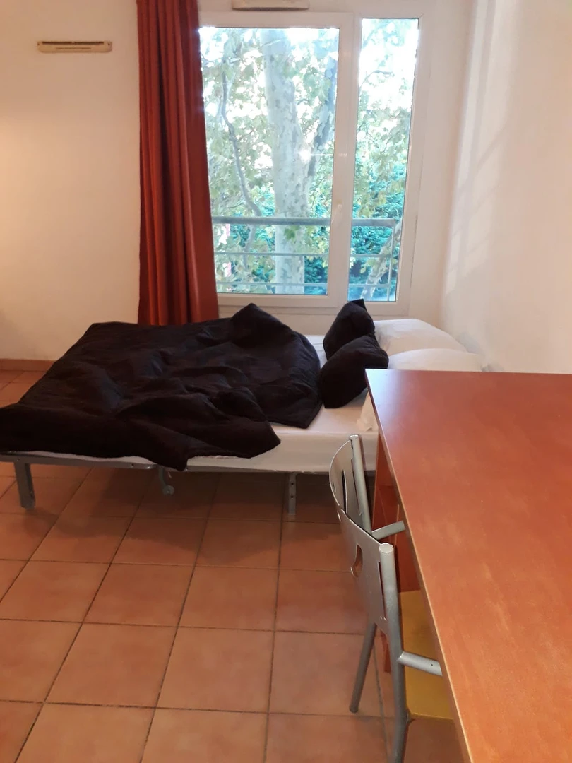 Apartamento totalmente mobilado em Avignon