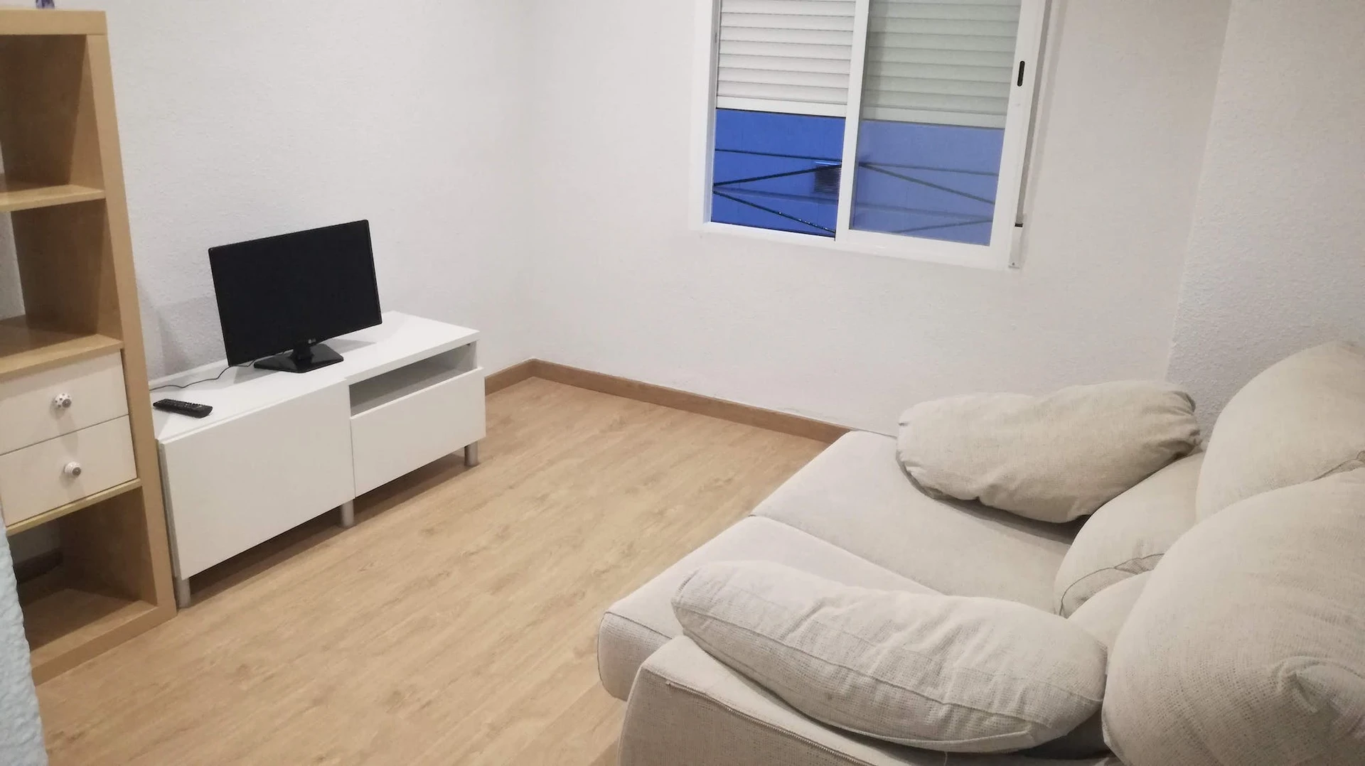 Accommodation with 3 bedrooms in Elche