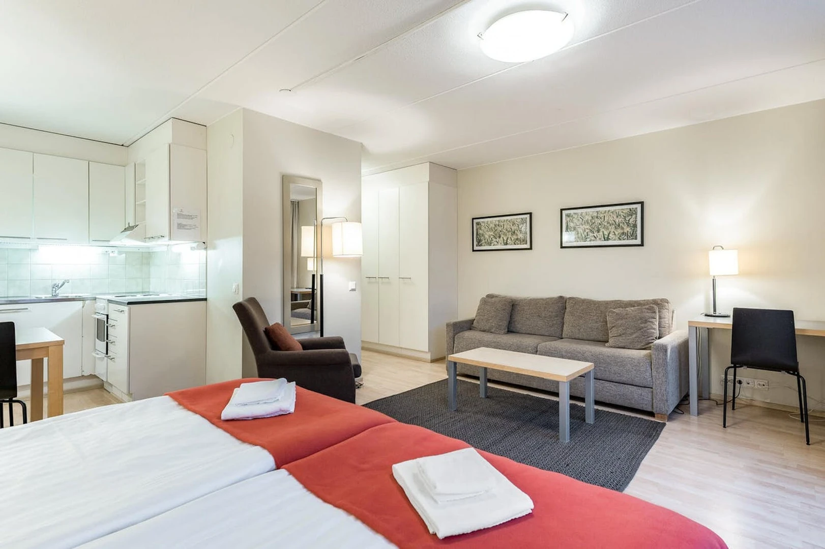 Alojamiento con 3 habitaciones en Espoo
