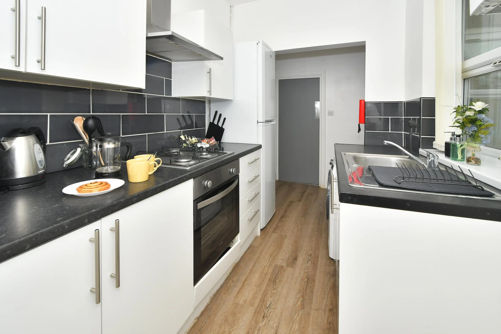 Modern and bright flat in Stoke-on-trent