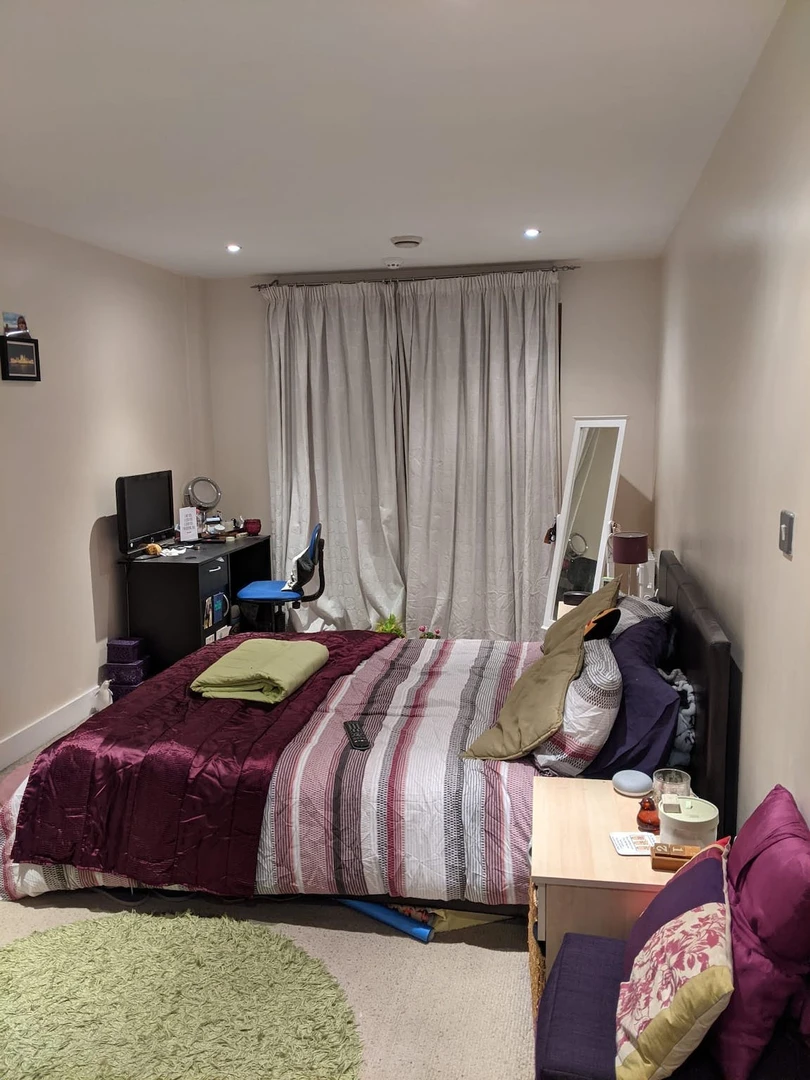 Leeds içinde 3 yatak odalı konaklama