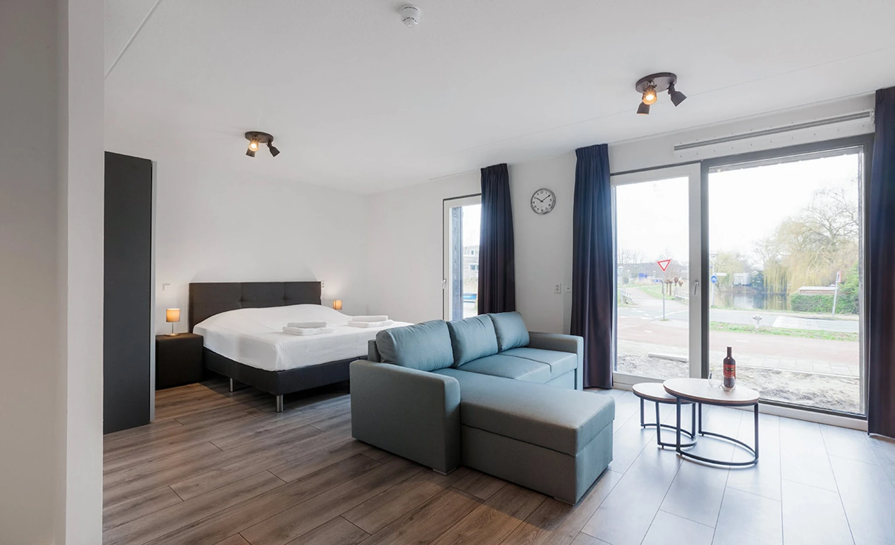 Two bedroom accommodation in amsterdam