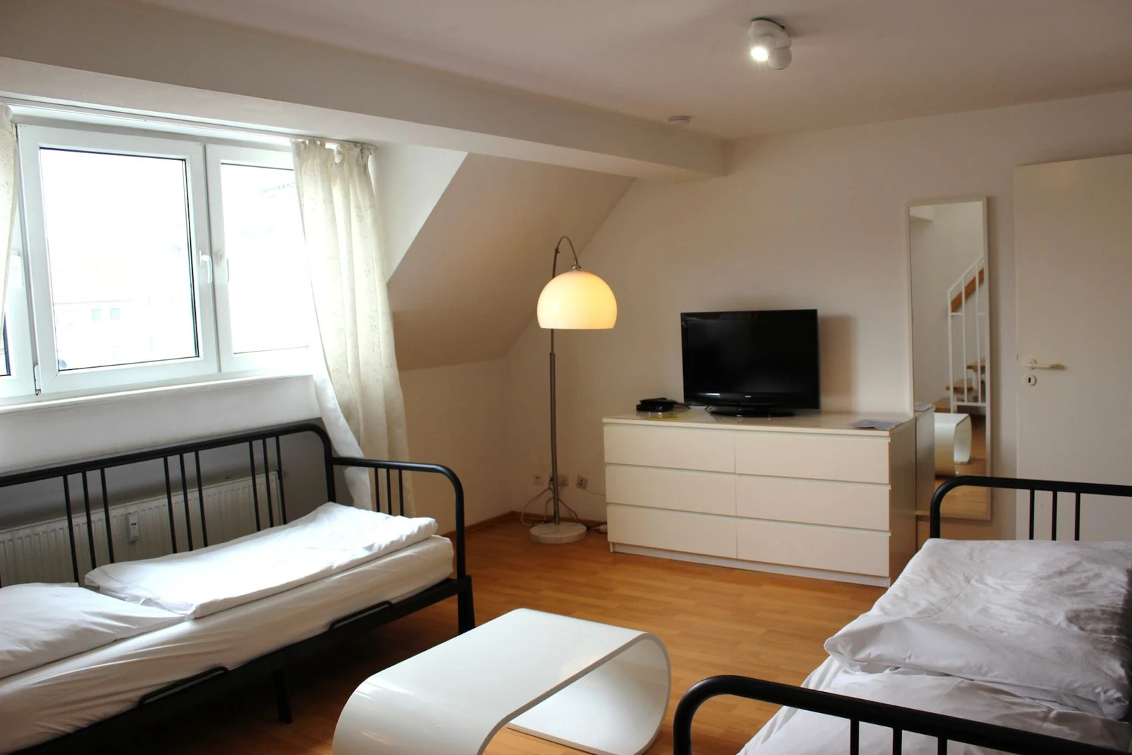 Logement de 2 chambres à Cologne
