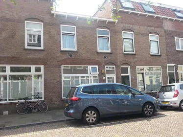 Utrecht de tamamen mobilyalı daire