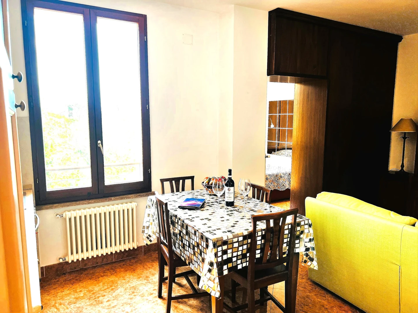 Alojamiento con 3 habitaciones en Siena