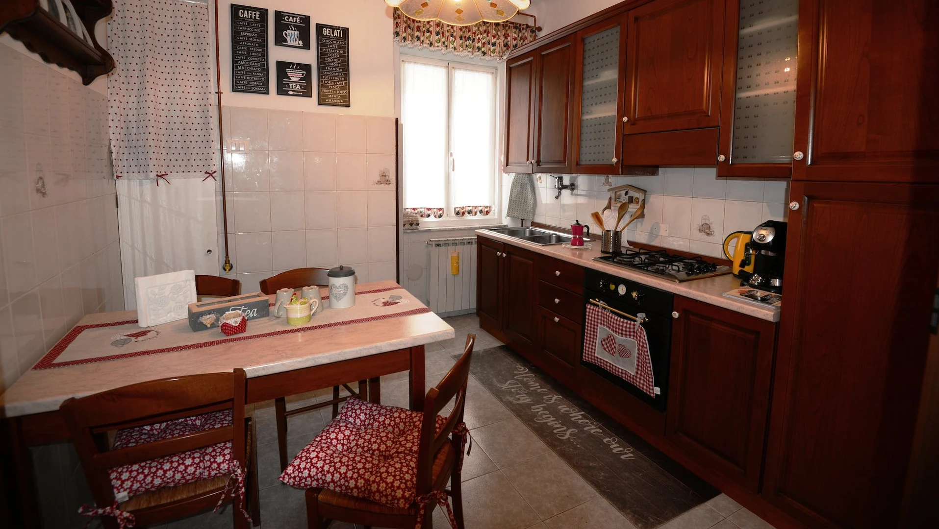 Accommodation with 3 bedrooms in Trieste