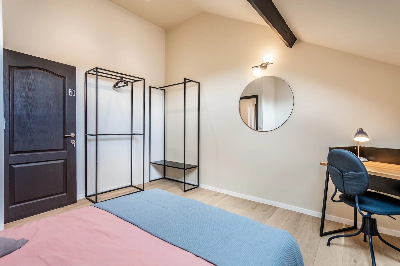 Apartamento totalmente mobilado em Charleroi