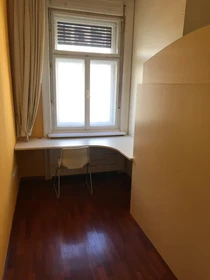 Cheap private room in Ljubljana