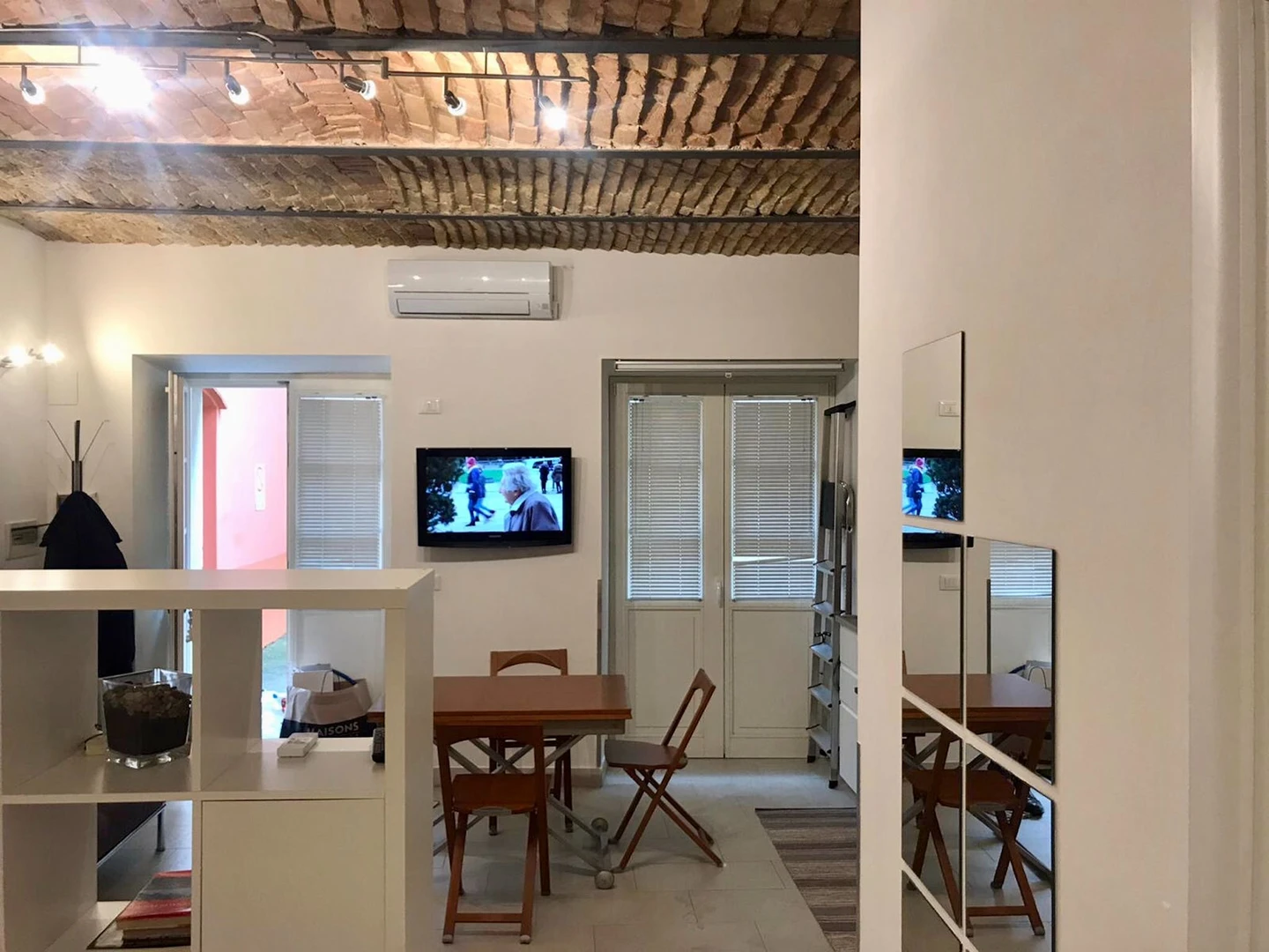 Alojamiento con 3 habitaciones en Trieste