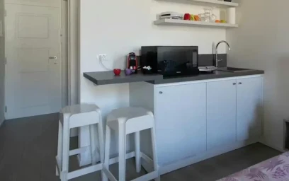 Entire apartment at Via del Santo, image 6 of 10
