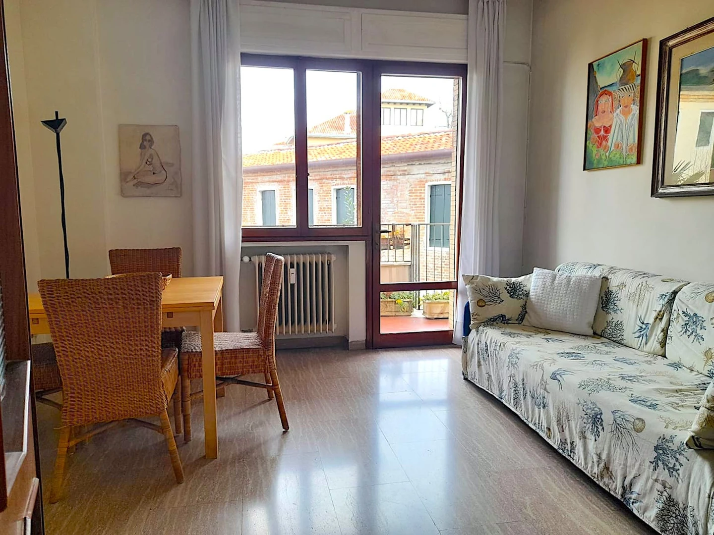 Komplette Wohnung voll möbliert in Venezia
