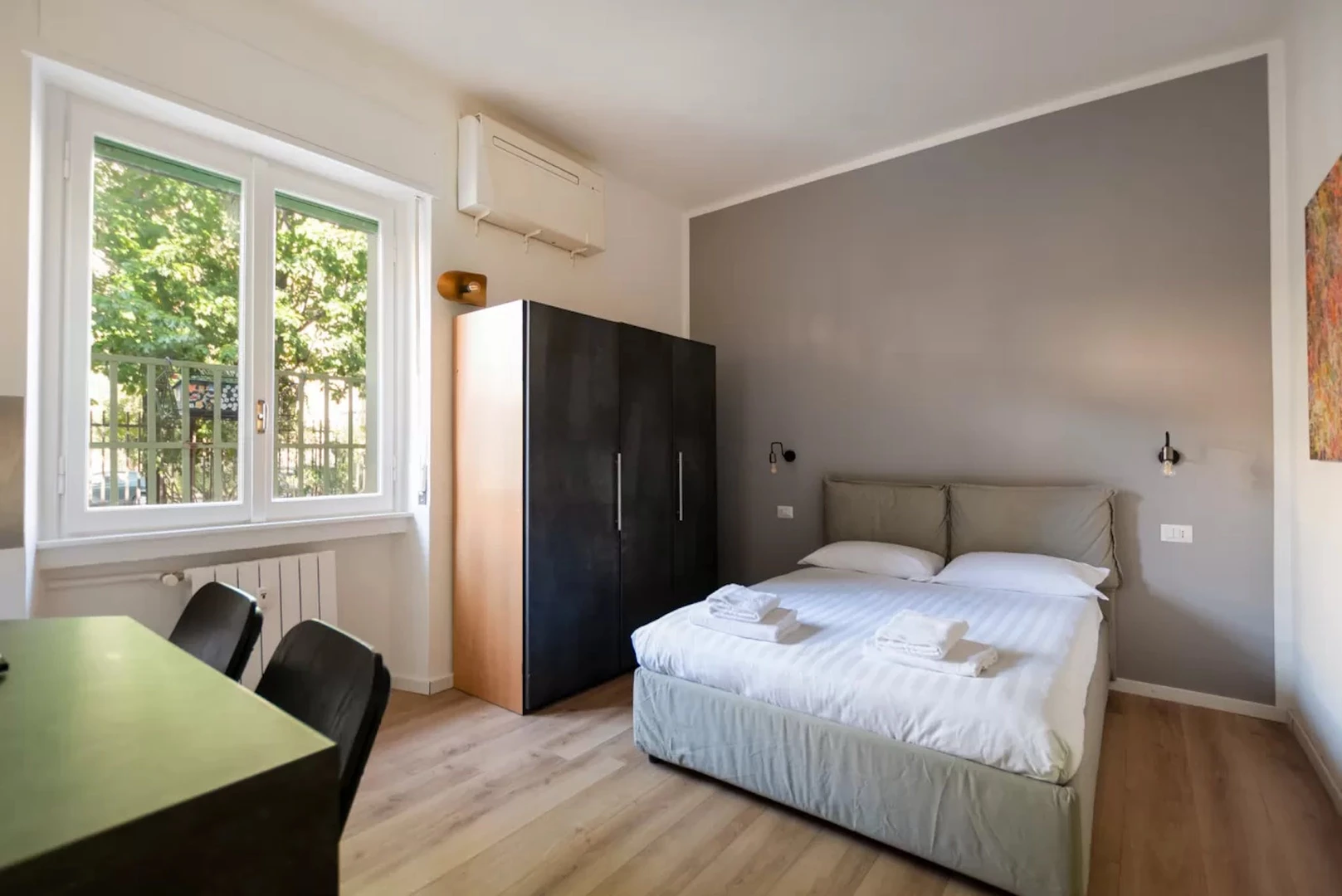 Moderne und helle Wohnung in milano