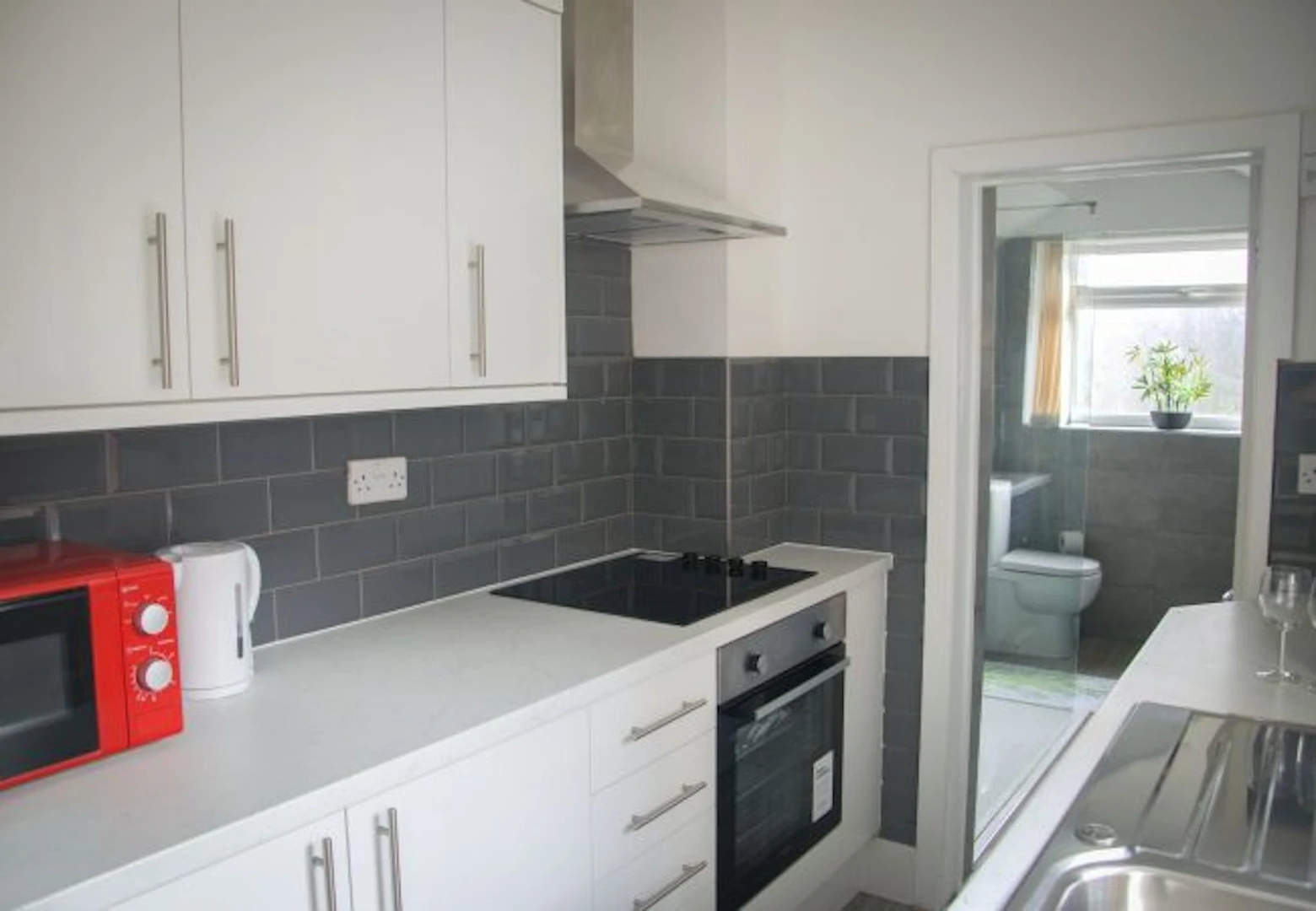 Entire fully furnished flat in Coventry