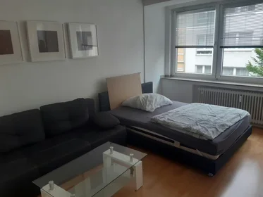 Evin tamamı konumu Parkstraße, Pempelfort, 2 5 görüntüsü