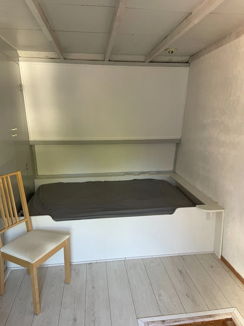 Accommodation with 3 bedrooms in Alkmaar