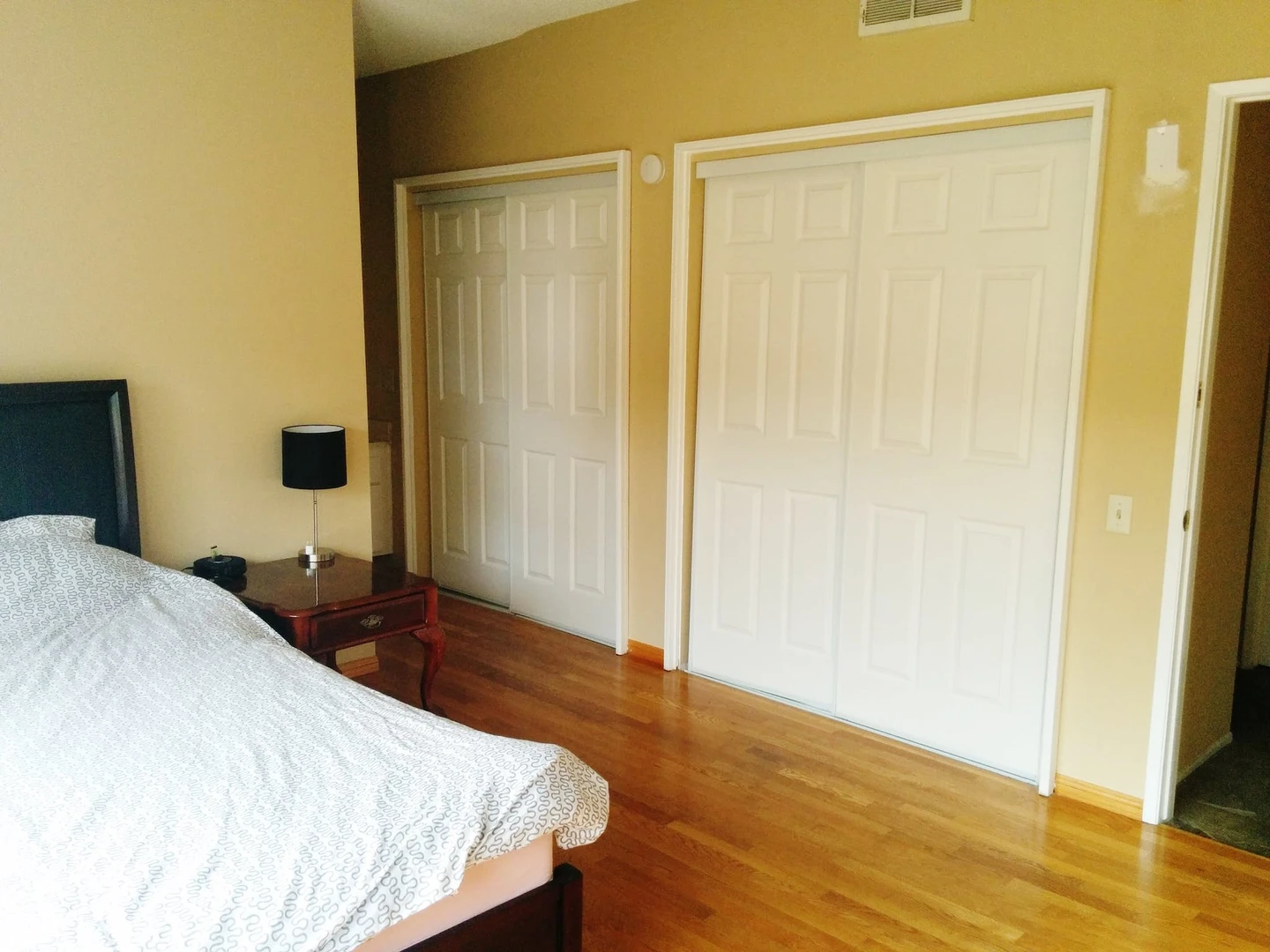 Entire fully furnished flat in Los Angeles
