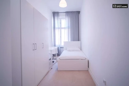 Cheap private room in Berlin