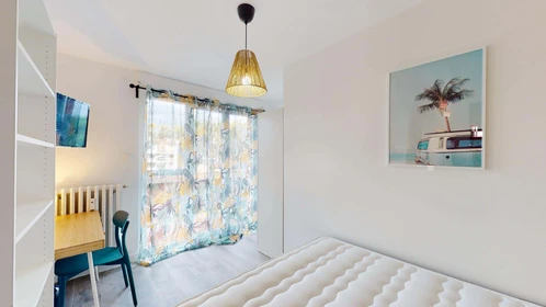 Quarto para alugar num apartamento partilhado em Toulouse