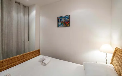 Entire apartment at 25 Av. Georges Clemenceau, 06000 Nice, France, image 5 of 11