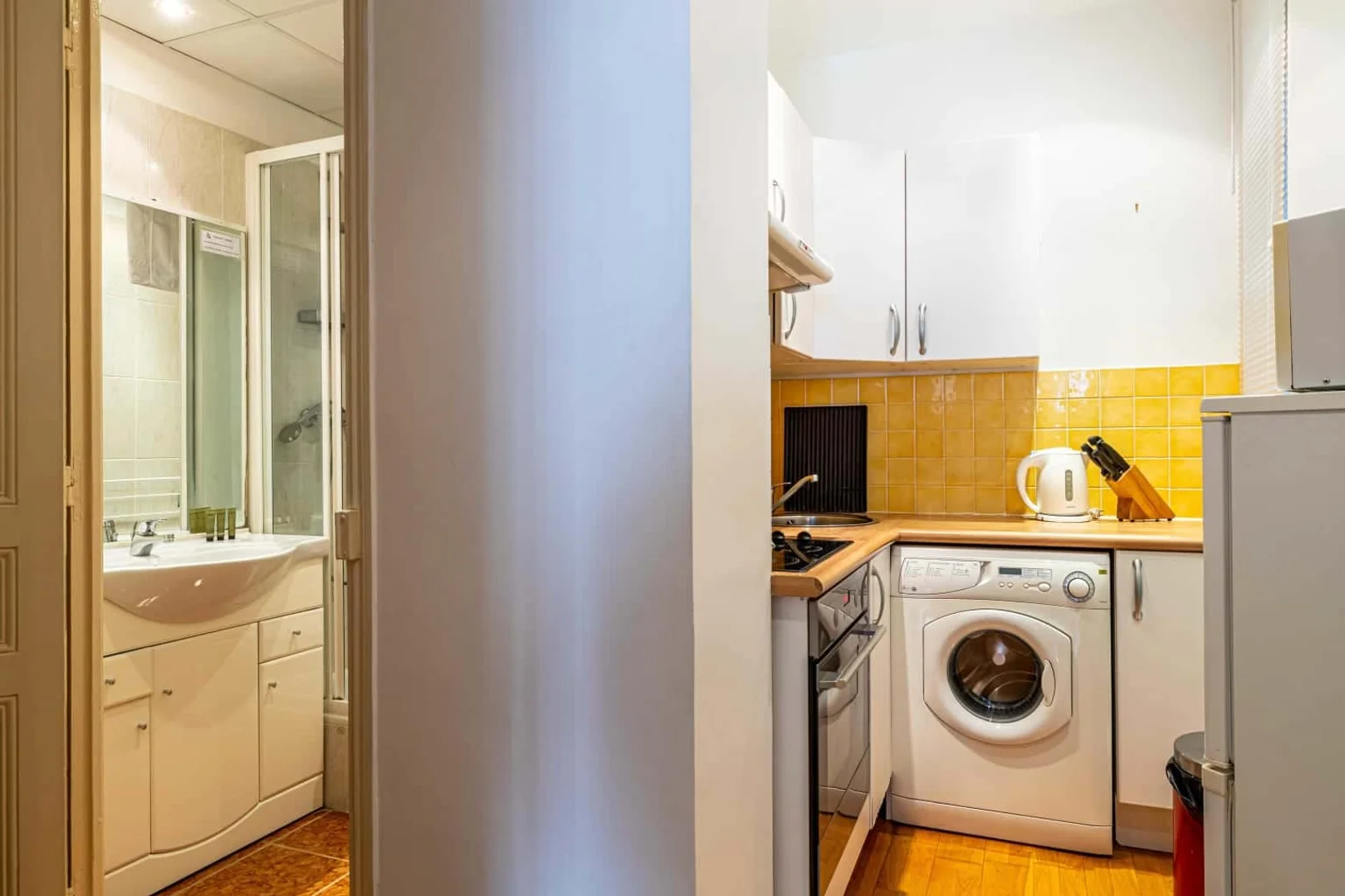 25 Av. Georges Clemenceau, 06000 Nice, France