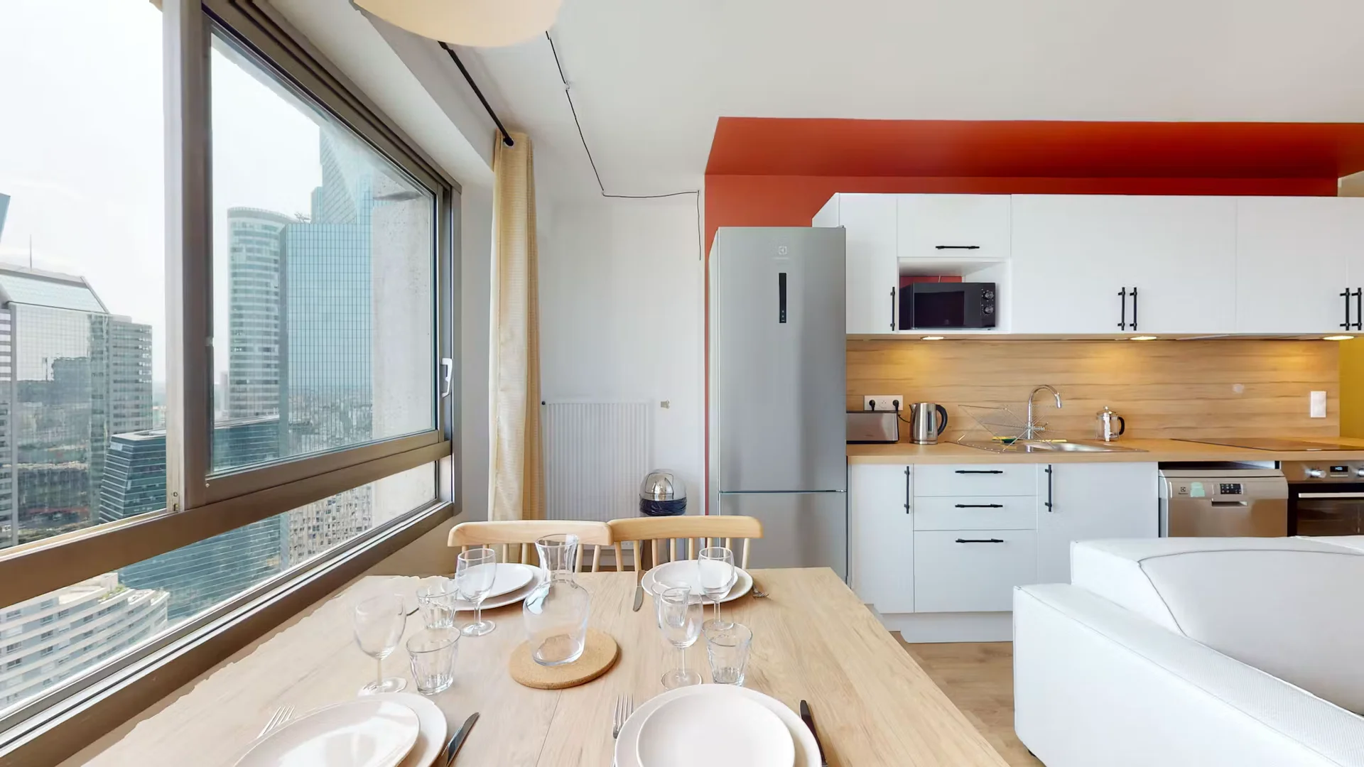 Chambre confortable pour étudiants disponible dans
