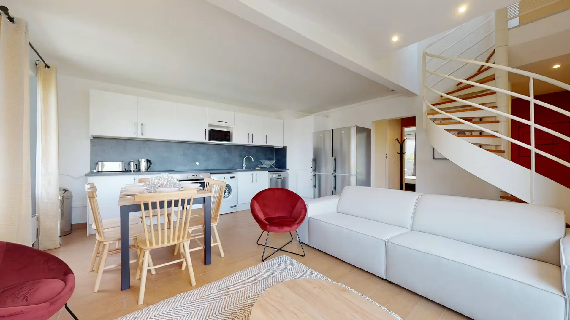 Quarto para alugar em apartamento de estudantes em , totalmente mobilado
