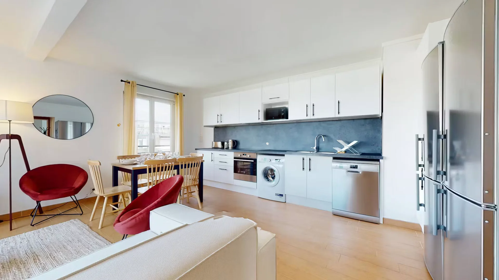 Quarto de estudante económico com localização conveniente em 