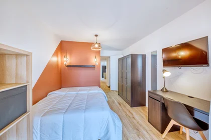 Private room at 25 rue Puget, image 10 of 13
