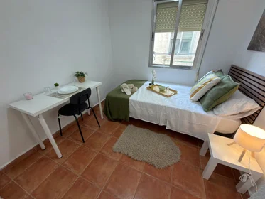 Stanza privata in Calle Fuenlabrada, , immagine 2 di 10
