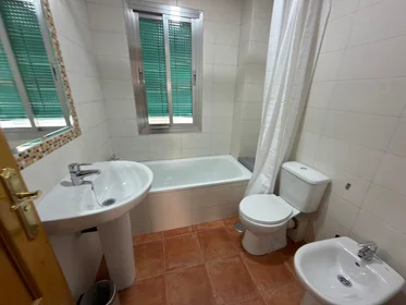 Stanza privata in Calle Fuenlabrada, , immagine 6 di 10